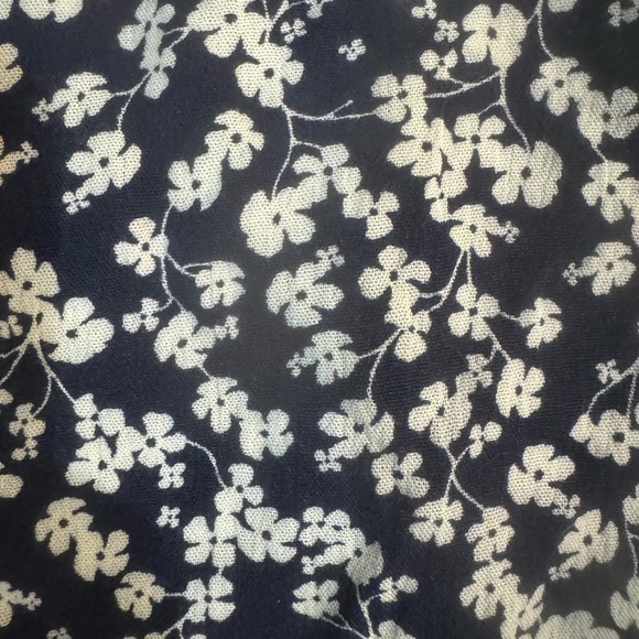 Navy & White Floral Flowy Blouse - Picture 3 of 3